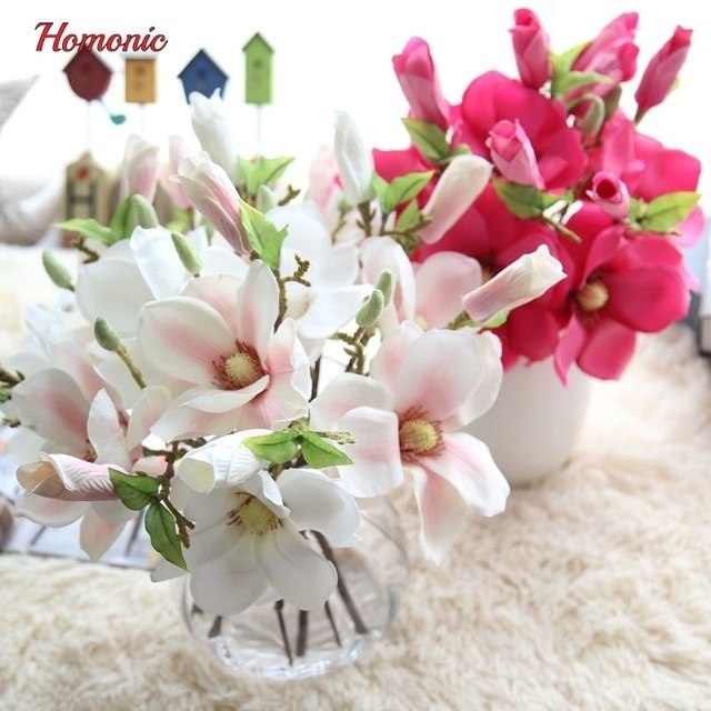 simple wedding flower centrepieces